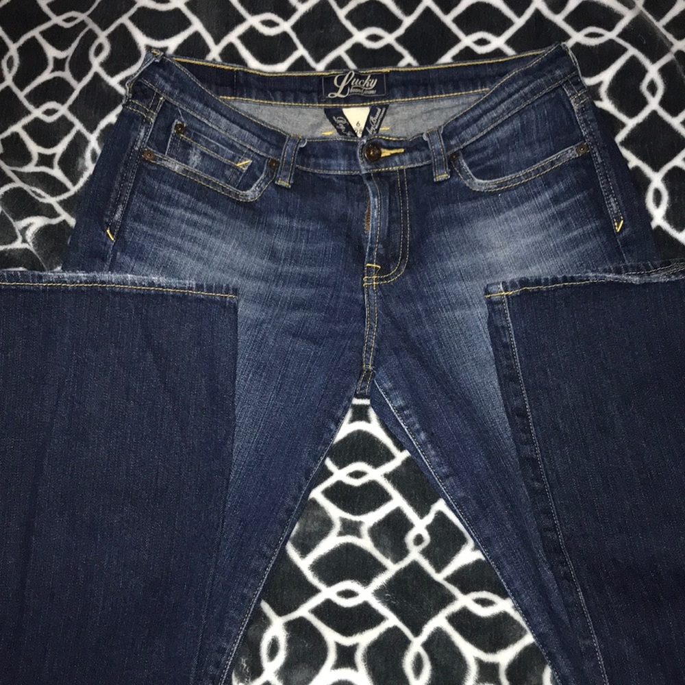 Size 6 (28) boot cut lucky Brand jeans